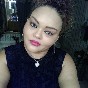 Meet your Posher, Iris